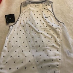 Nike Women’s workout crew neck racer back